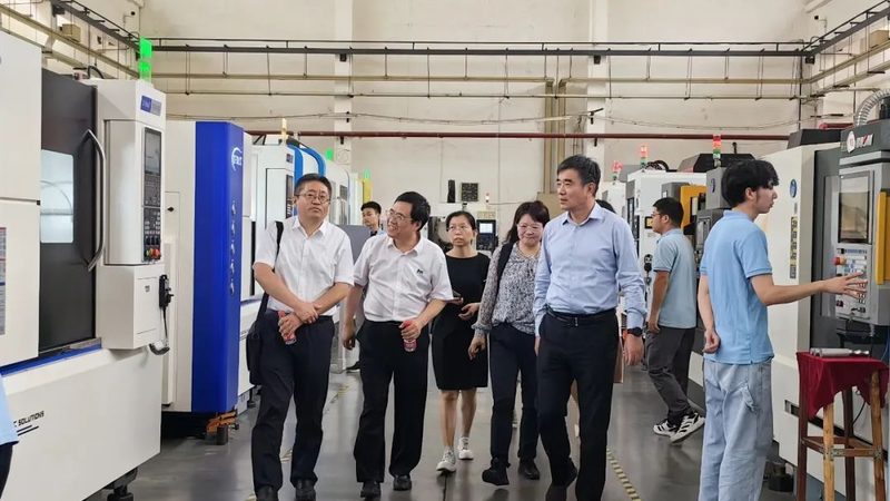 揭秘上海机械设备租赁平台排名：如何选择可靠伙伴